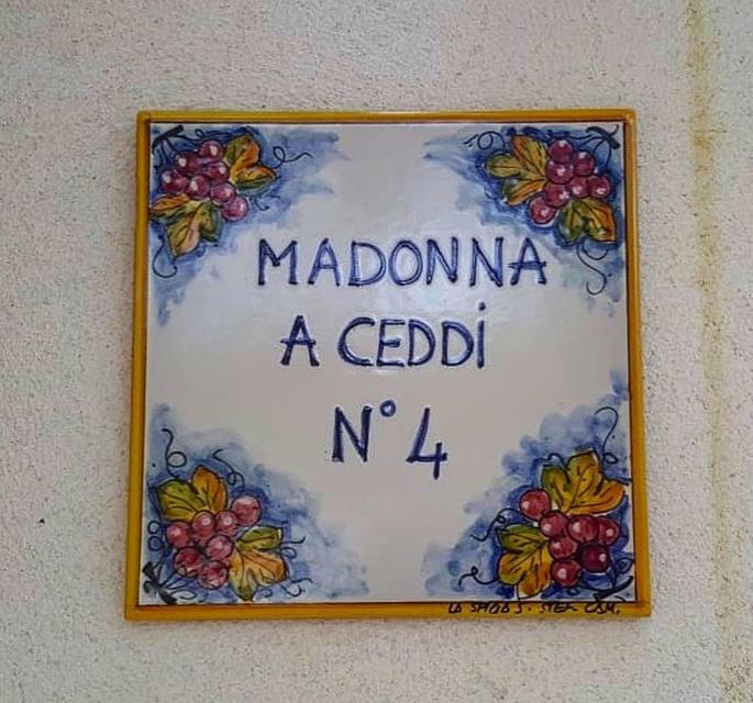 La Pergola Appartamenti Santa Lucia del Mela Dış mekan fotoğraf
